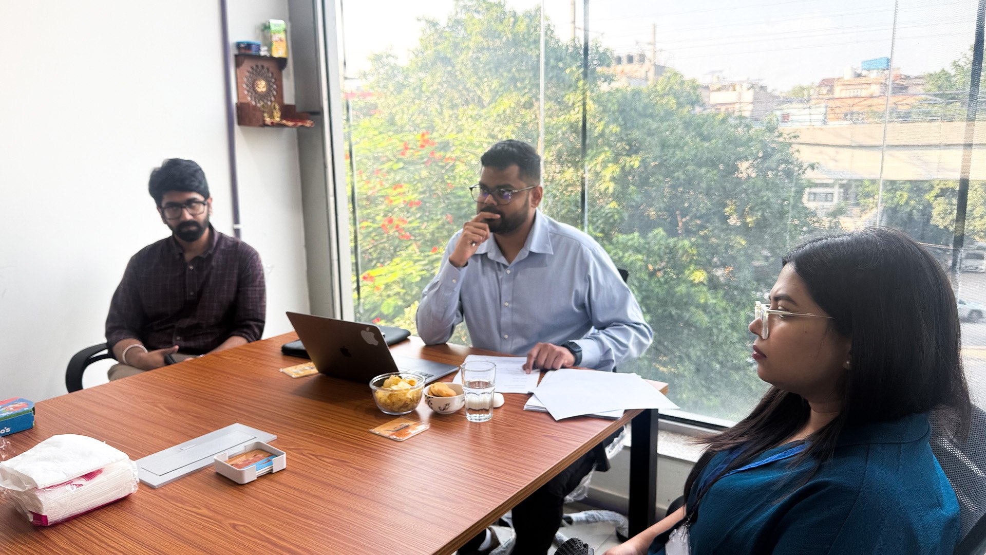 Candidate pre-screening session at Jet Set Jobs office